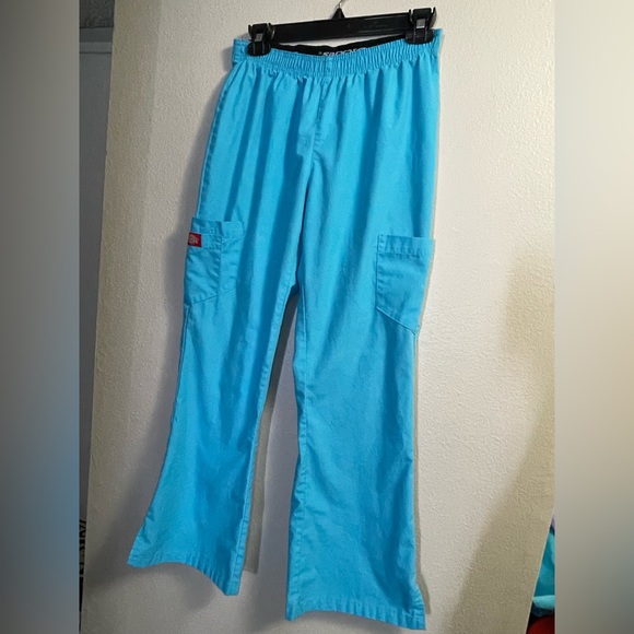 Dickies Scrub Set. Good condition. Small. - Picture 4 of 6